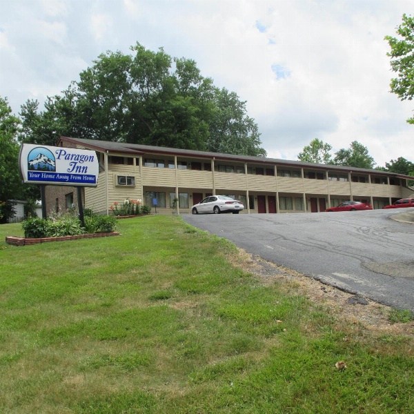 Paragon Inn Hillsboro image 1